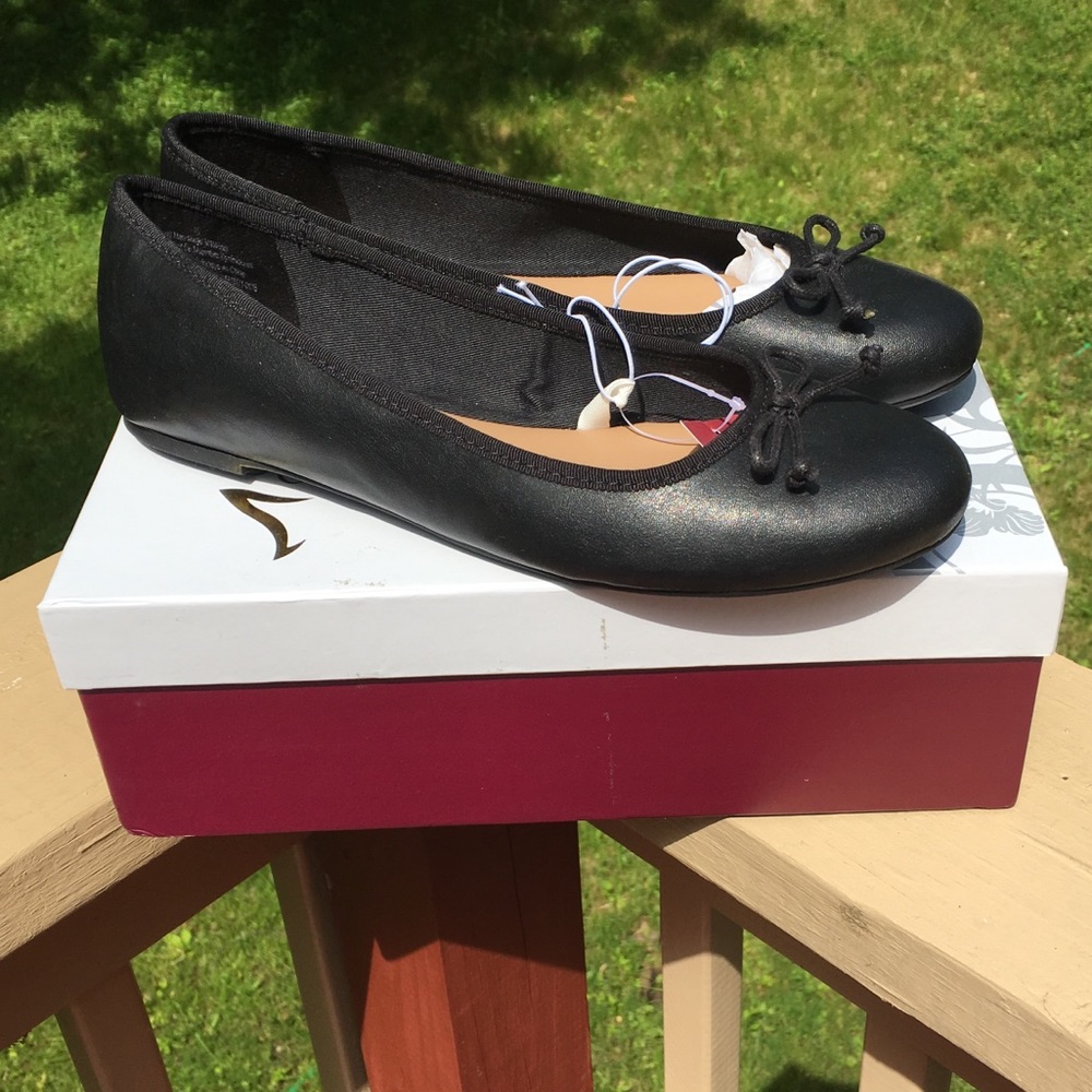 Black flats